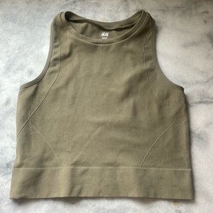H&M Ribbed Sport Tank in green